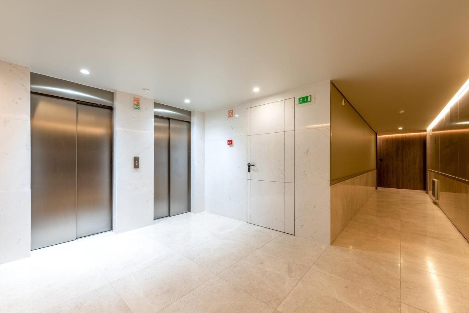 리스본 Guestready - 2Br Apt Carlos I With Terrace And Gym 아파트 외부 사진